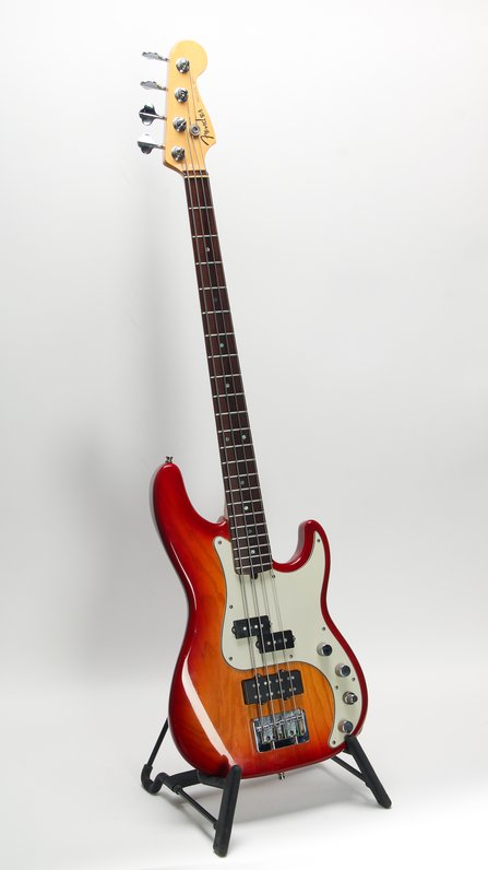 Fender American Deluxe Active Precision Bass (2002) #3
