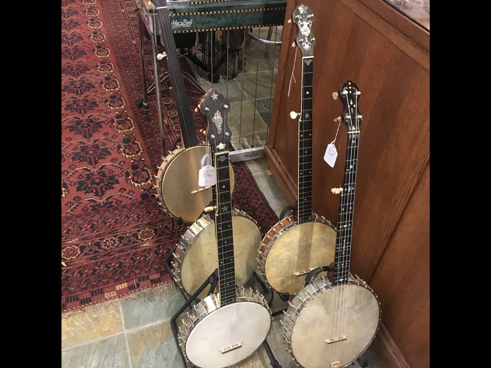 Bernunzio Uptown Music, a place where banjos....