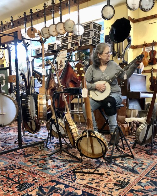 Banjo shoppers were out in full force on Saturday and several left the building with big smiles o...