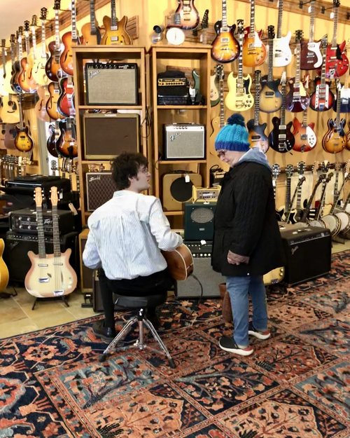 Gavin Rice goes into "sale mode" as he explains the intricacies of the "U-Bass"