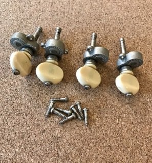 A perfect set of Page figure 8 tuners from the 1920s. Perfect for a Paramount banjo. Auction star...