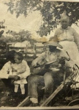 Original photograph showing Boucher Banjo