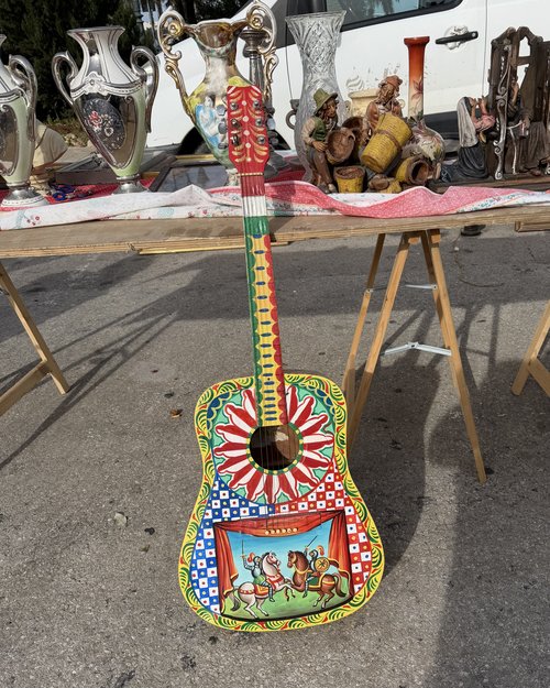 We found a flea market and, no Ryan and Sam,&nbsp;I didn’t buy it!