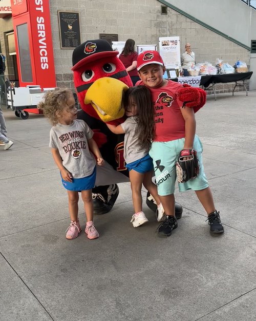 The kids with Spikes&hellip; the Red Wings mascot