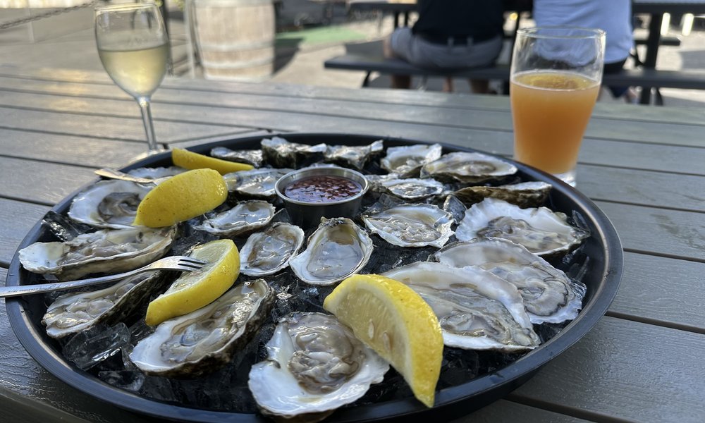 Closing out the summer season and bringing on Fall with $1 oysters at Laurentide Brewery! So good...