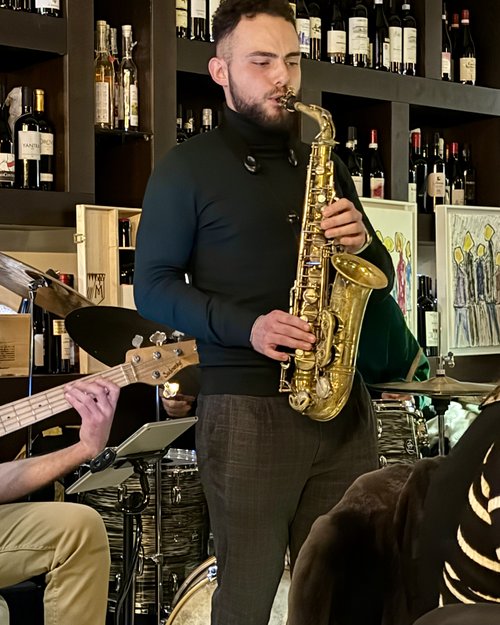 &nbsp;Sunday night, on a tip from my friend Mauro Amato, I went out to see a young saxophone play...
