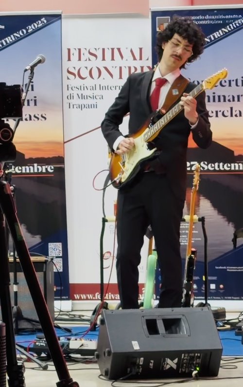 We attended the concert given by Mauro Amato for his graduation from the music conservatory. He a...