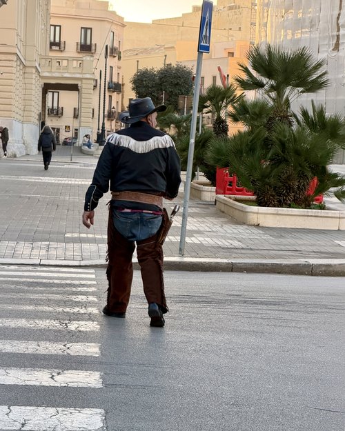 Trapanese cowboy with "open carry"&hellip;. The circus is in town!