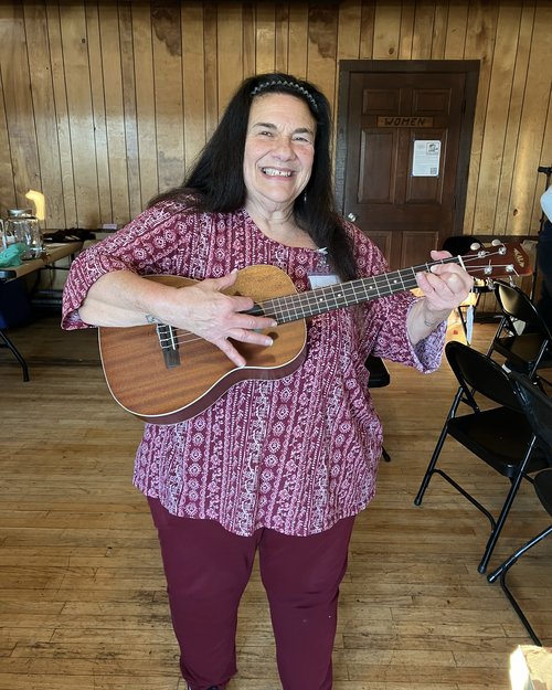 Bonnie Abrams scored a nice, used Kala baritone uke.