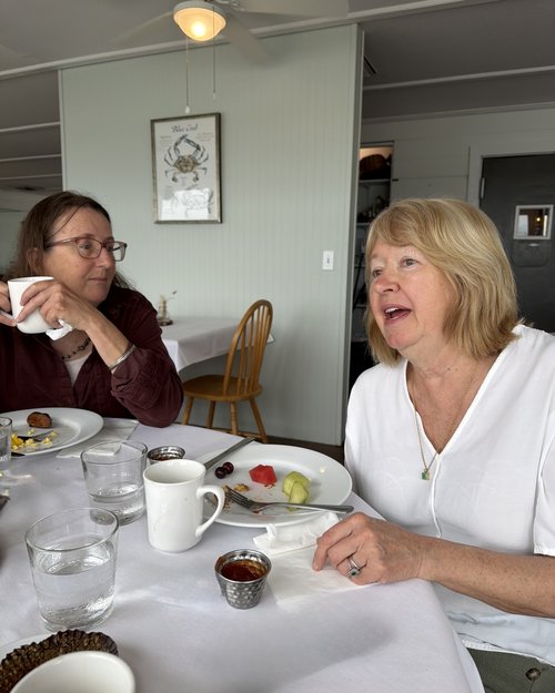 On Sunday morning we had a wonderful breakfast with our friend Cara Burton, who lives nearby Chin...