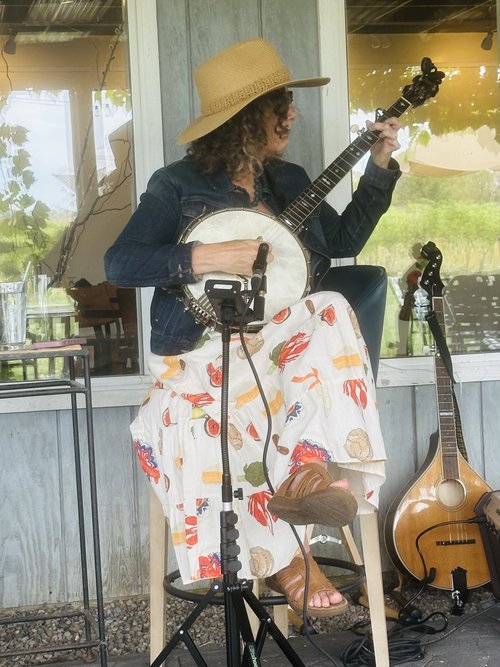 Dr. Jennie playing some tasteful renditions of old-time tunes in three finger style on a beautifu...
