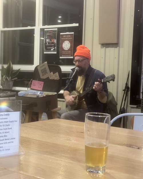 Benny Bleu, entertaining at Steuben Brewery. It’s always great to see his magic on the banjo