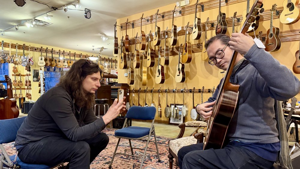 Sam Snyder employs the great artist, Ken Luk to make a video of a classical guitar.