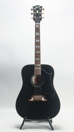 Gibson Elvis Dove Ebony (2024) (SKU: 32651) 32651