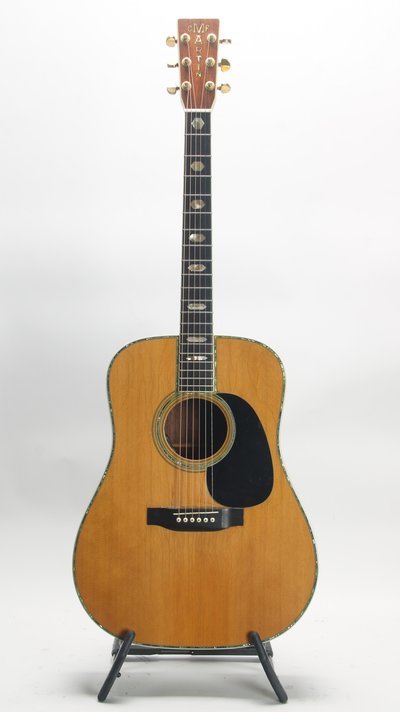 Martin D-45 w. Calton case (1977)