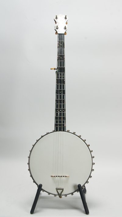 J.B Schall Custom (Column inlay, Pearl peghead overlay) 31209
