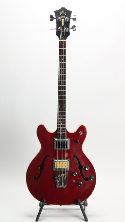 Guild Starfire Bass II Cherry (1970) 30326