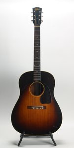 Gibson J-45 (Pre-Banner, circa 1941)