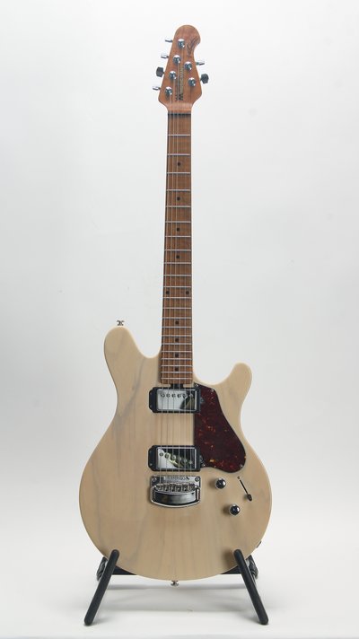 Music Man Valentine 31784