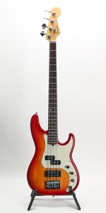 Fender American Deluxe Active Precision Bass (2002)