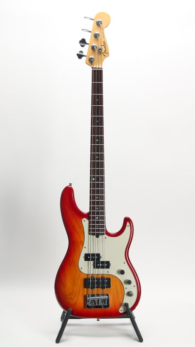Fender American Deluxe Active Precision Bass (2002)