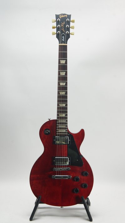 Gibson Les Paul Studio Red Satin (2016) 32545