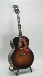 Gibson SJ-200 Studio Special (SKU: 32781) 32781