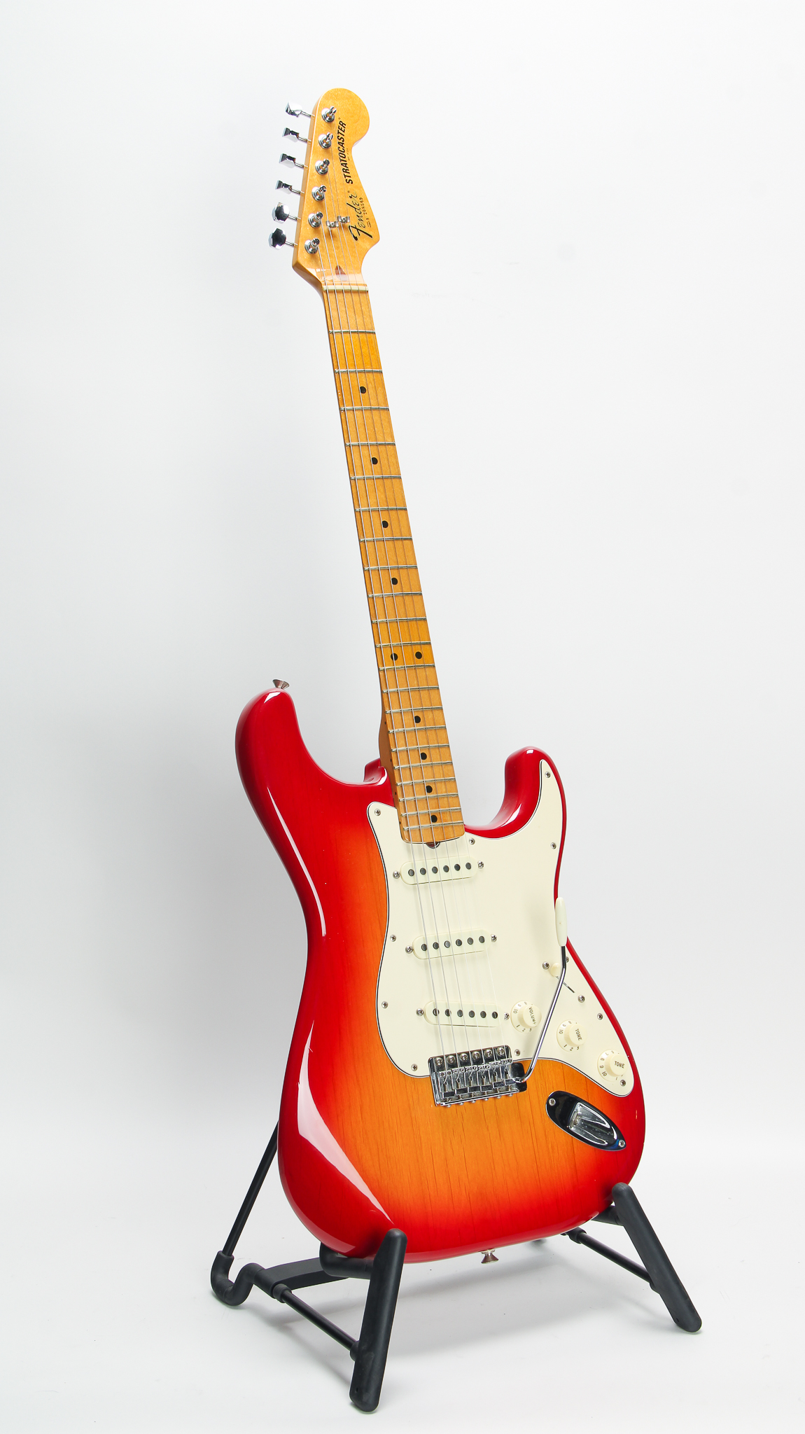 1983年頃製造Fender USA Stratocaster ダン スミス - エレキギター