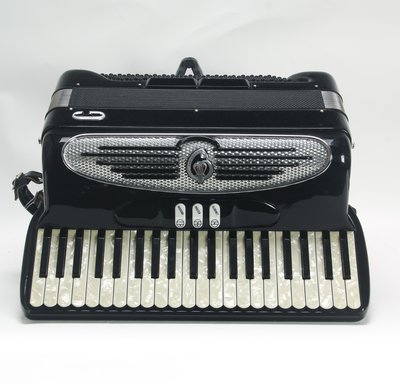 Giulietti MF32 LM 41 120 Piano Accordion 31937
