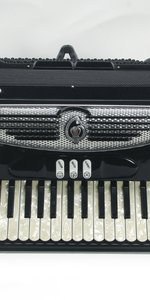 Giulietti Bassetti F3 Chromatic Free *USED*