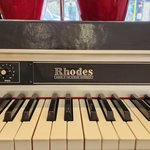 Fender Rhodes Mark II Suitcase (1980) (SKU: 31767) 31767