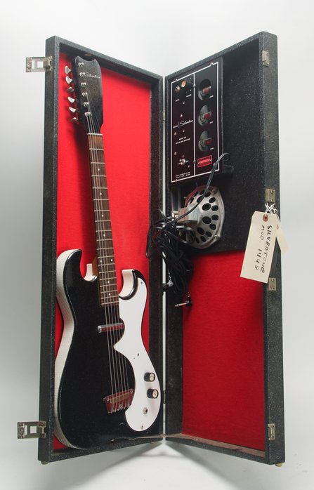 Silvertone Model 1448 Guitar and Amplifier #9