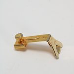 Richelieu Pick Holder (gold, unengraved) (SKU: 31920) 31920