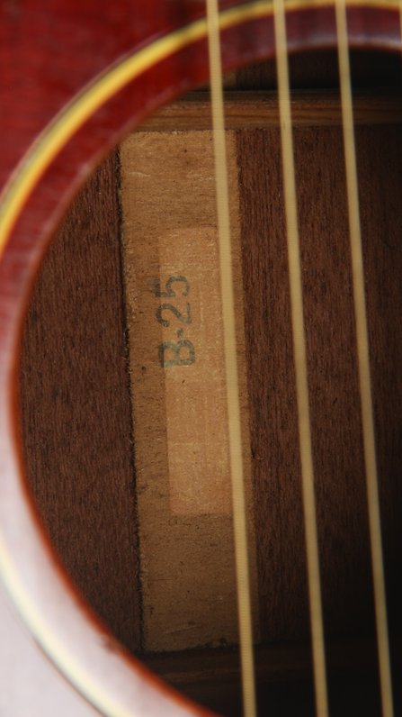Gibson B-25 Cherry (ca.1967) #10