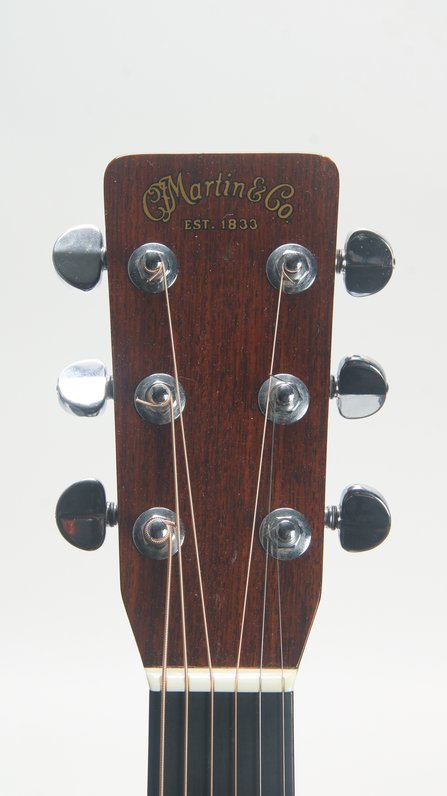 Martin D-28 (ca. 1971) #10