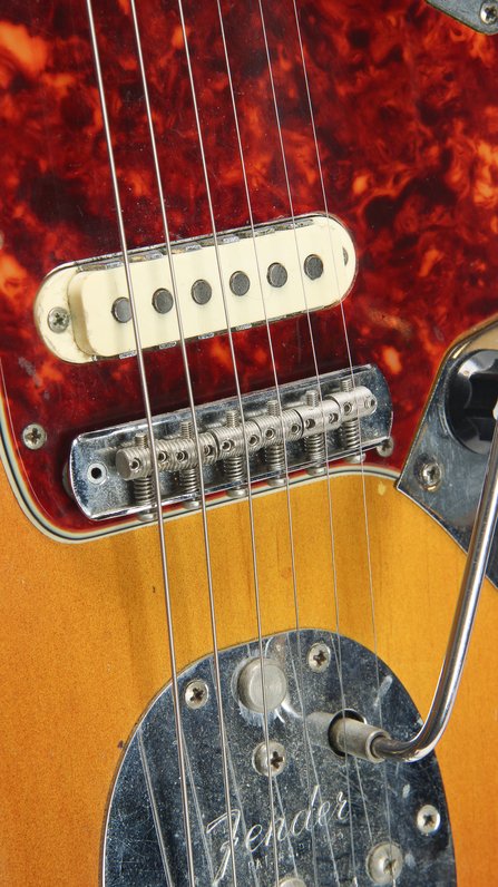 Fender Jaguar Sunburst (1963) #11