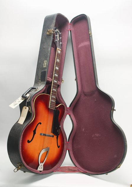 Guild Savoy A-150 Sunburst (1964) #12
