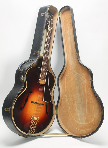 Gibson L7 Sunburst (1941) #13