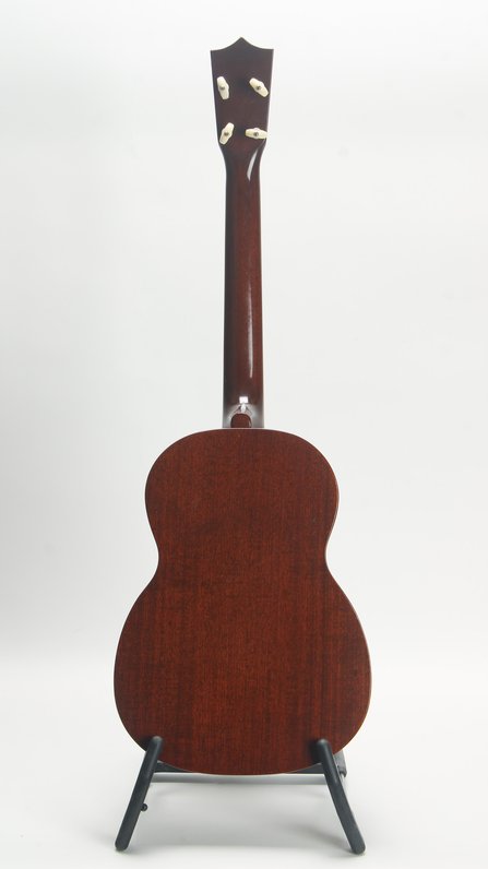 Favilla B-2 Baritone Ukulele #2