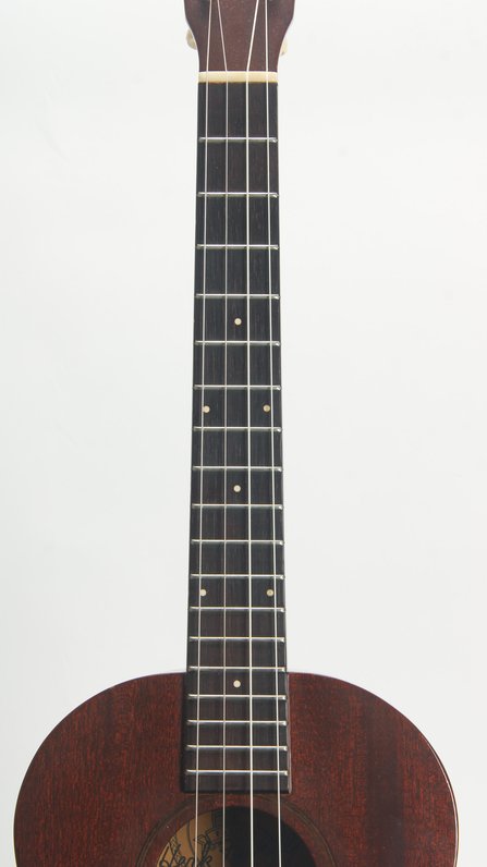 Favilla B-2 Baritone Ukulele #6