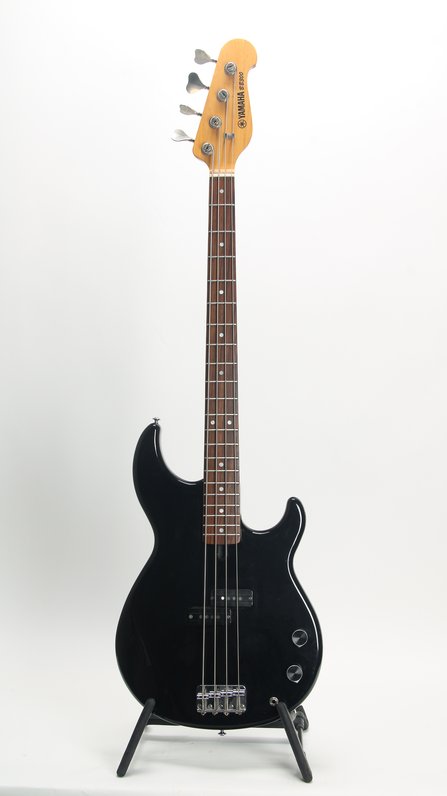 Yamaha BB300 Electric Bass Black (1997) #1