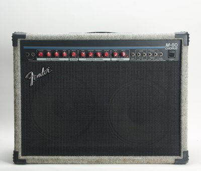Fender M-80 Chorus Stereo 2x12" Combo
