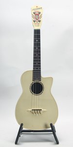 Maccaferri Islander Baritone Ukulele