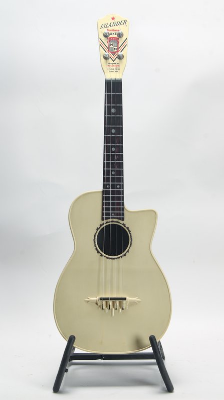 Maccaferri Islander Baritone Ukulele #1