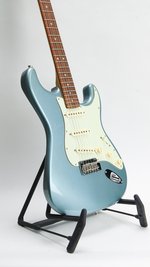 Fender Deluxe Roadhouse Strat (SKU: 28393) 28393