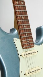 Fender Deluxe Roadhouse Strat (SKU: 28393) 28393
