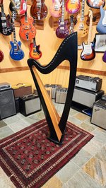Lyon and Healy Troubadour III (SKU: 31476) 31476