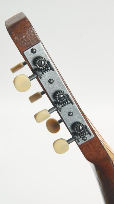 Marveltone (Regal) Style 3 00 Flat Top (ca.1935) #9