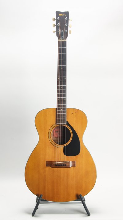 Yamaha FG-110 Red Label (ca.1970) 32427
